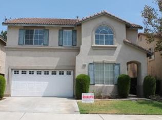 5751 Bay Hill Ln, Fontana, CA 92336