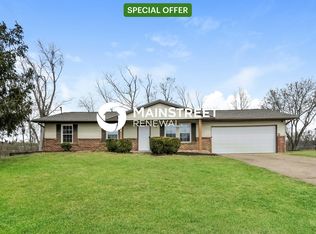 77 Augustine Rd, Eureka, MO 63025