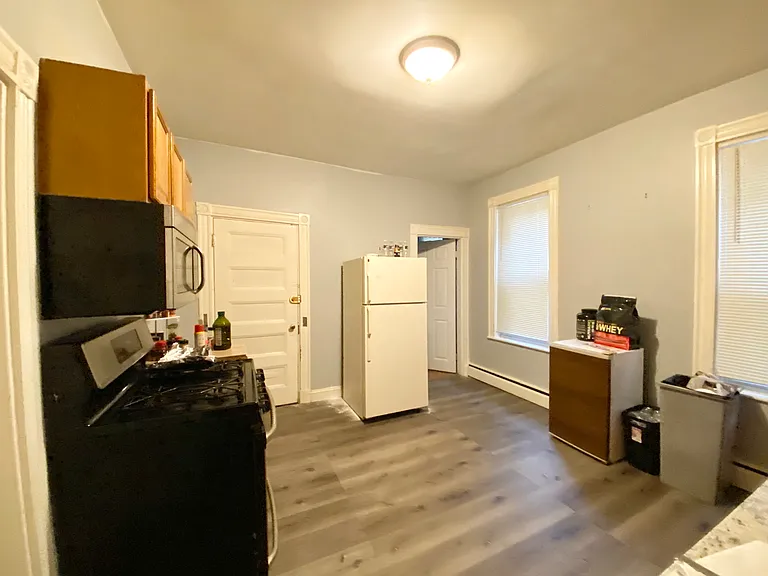 36 Cherokee St #4 — Photo 5