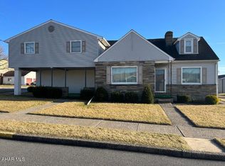 822 New St, Roaring Spring, PA 16673