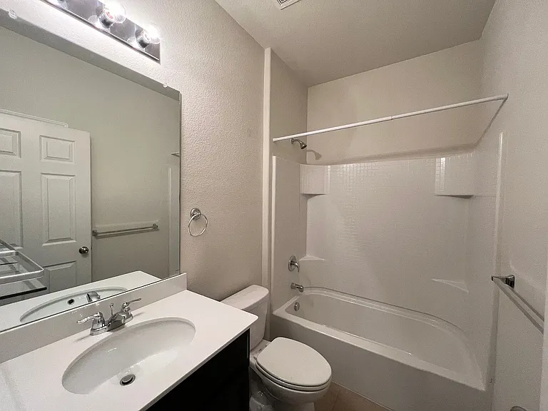 3032 Walker Creek Dr — Photo 6