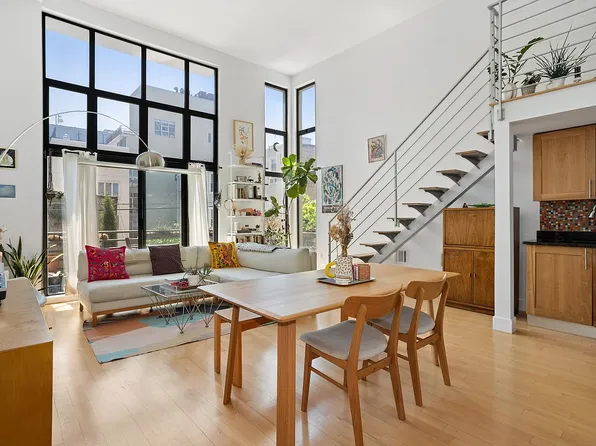 52 Ten Eyck St APT 2A, Brooklyn, NY 11206