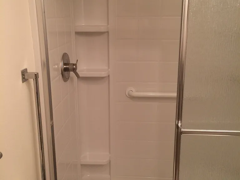 111 Alan A Dale Cir — Photo 10