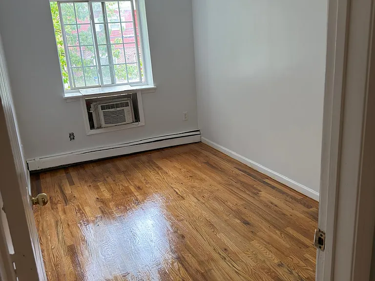 2068 Matthews Ave #2 — Photo 9