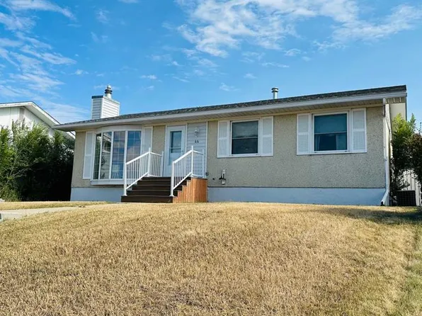 44 N Cedar Cres, Drumheller, AB T0J 0Y7