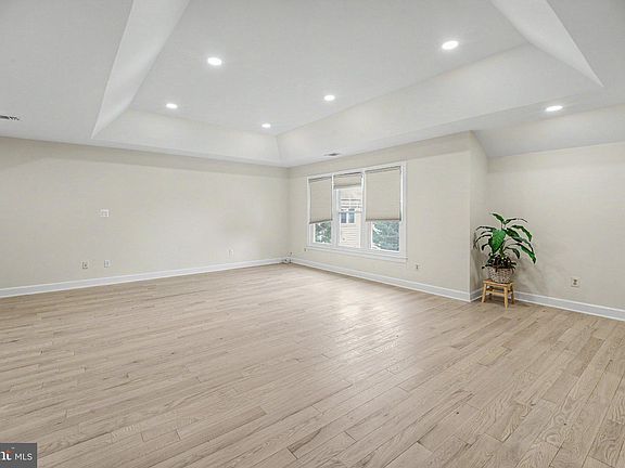 5th image of 1492 Broadstone Pl