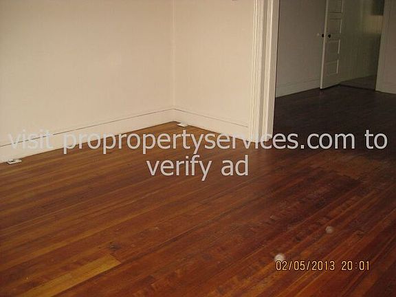 4th image of 302 S Mulberry St