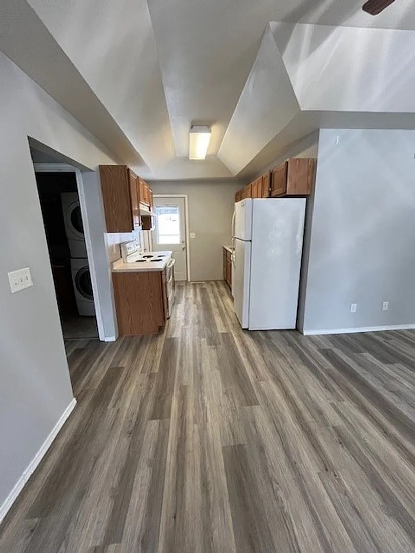 2-Bedroom West Side Home | Deck + Garage Parking — Photo 3