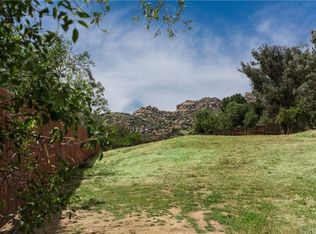 9822 Kentland Ave, Chatsworth, CA 91311