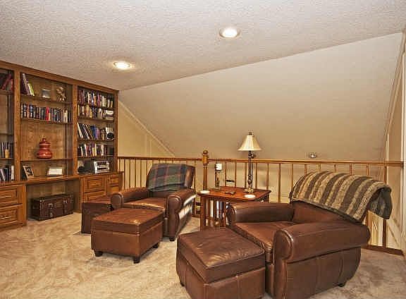 3rd image of 1503 Ambleside Ln