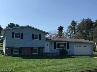 96 10th St NW, Strasburg, OH