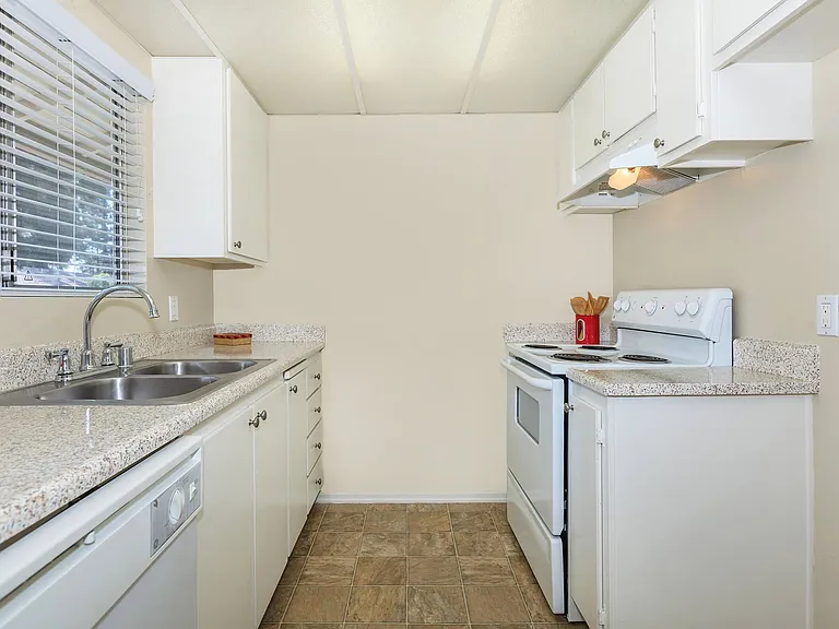 Wateridge Apartment Homes — Photo 24