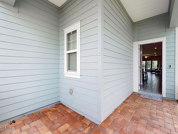 3rd image of 597 TYNES Boulevard