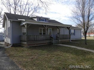 140 E 2nd St, Oakdale, IL 62268