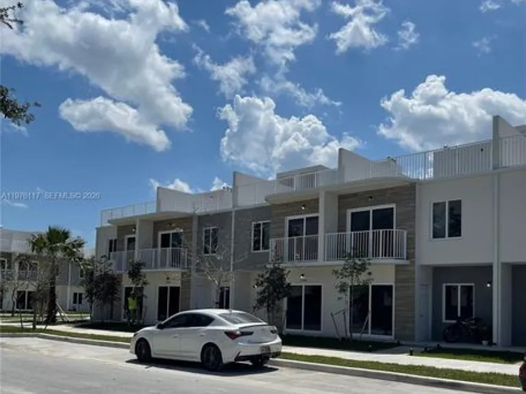 25806 SW 144th Ct #1 — Photo 3