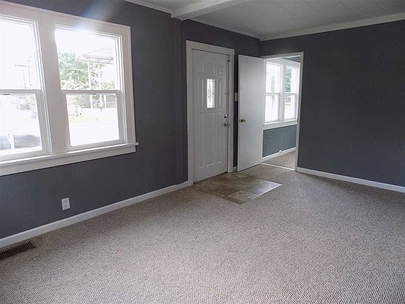 2nd image of 506 W Lusher Ave