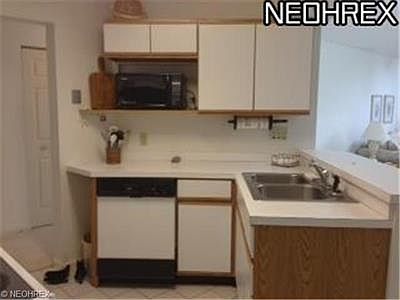 4th image of 3851 Northwoods Ct NE