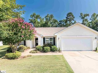 14 Garfield Ln, Simpsonville, SC 29681