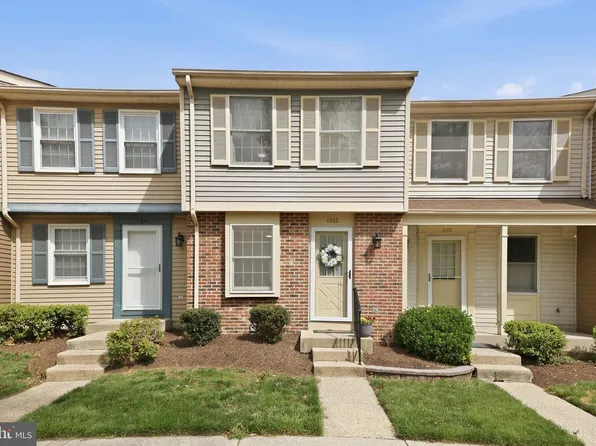 1642 Devil Ln, Woodbridge, VA 22192