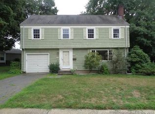 96 Carmalt Rd, Hamden, CT 06517