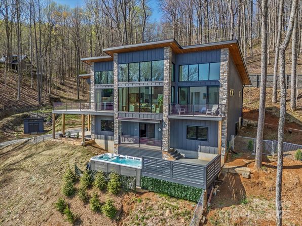 75 Ladyslipper Ln, Waynesville, NC 28786