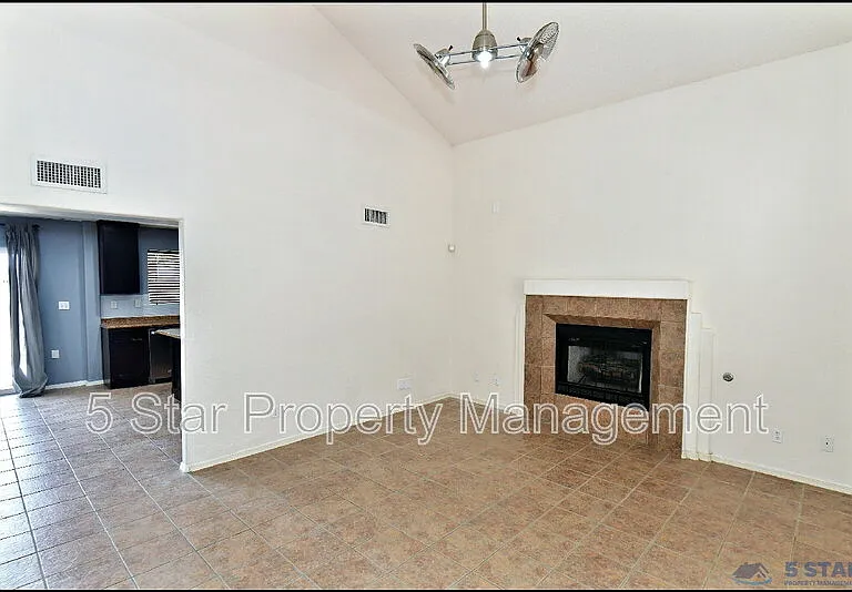 6372 Franklin Ridge Dr — Photo 7