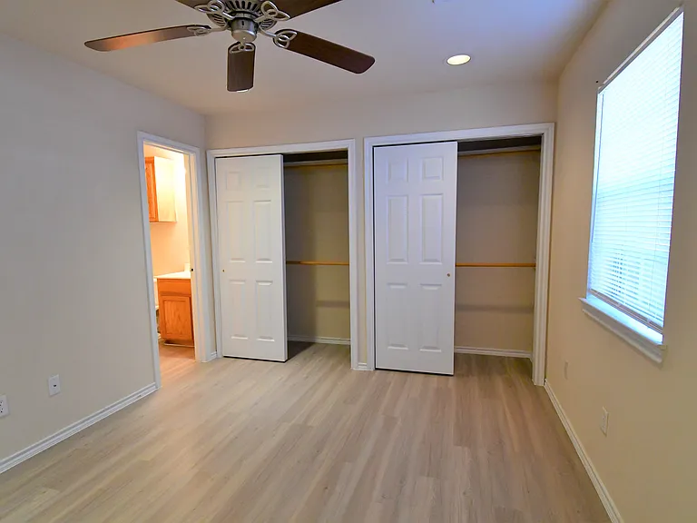 1302 Maple St #3002 — Photo 8