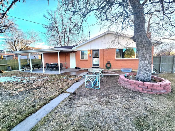 998 Elkhart Street, Aurora, CO 80011