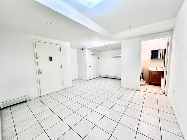 260 Devoe Street image 4 of 7