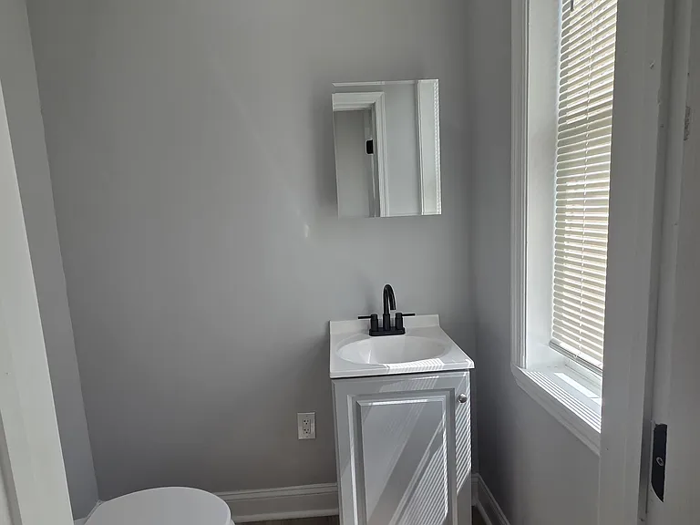 2123 Presbury St — Photo 9