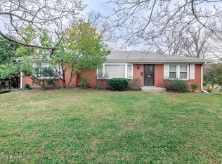 4400 Saint Regis Ln, Saint Regis Park, KY 40220