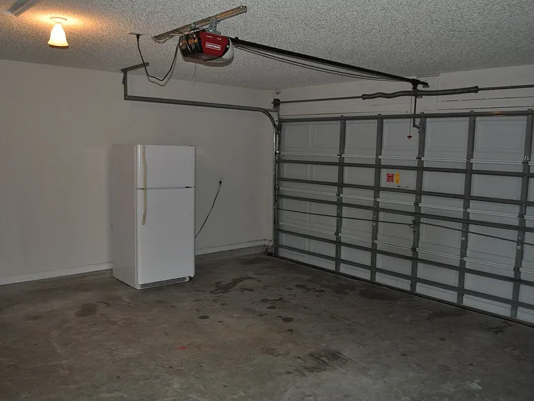 89 Berkshire Ln — Photo 25