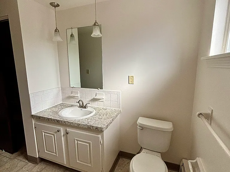 Losson Garden Apartments — Photo 9