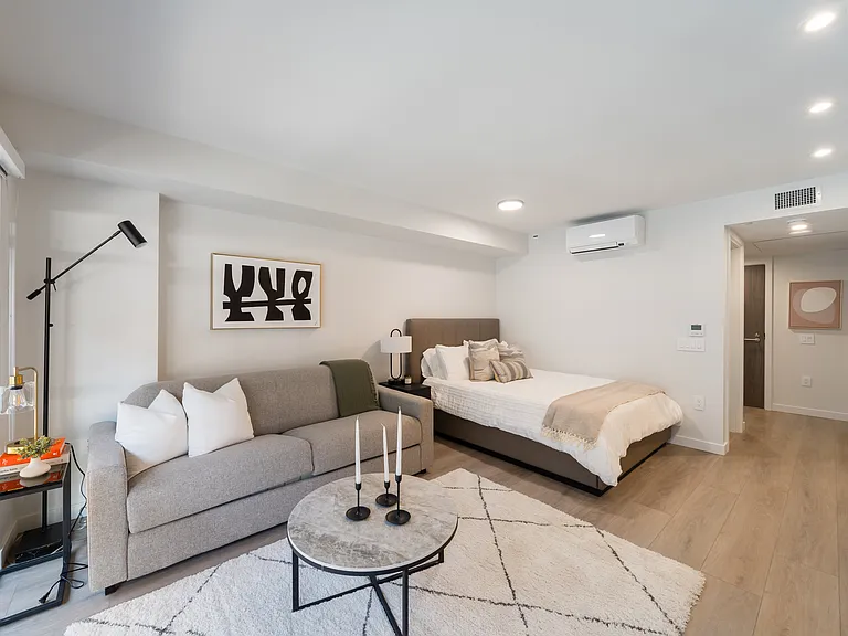 510 Richards St #705 — Photo 14
