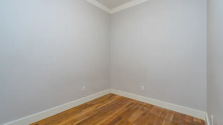 Rented by Nooklyn NYC LLC | media 11