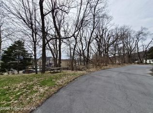 Terrace Dr, Wyoming, PA 18644