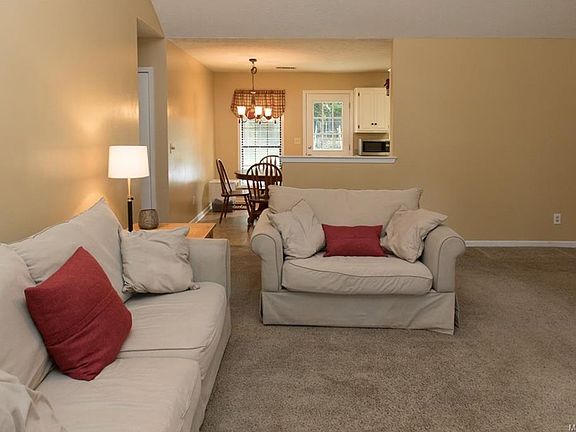 4th image of 484 Forest Park Dr