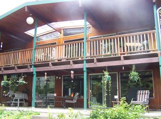 820 Shangri La Cir, Coupeville, WA 98239