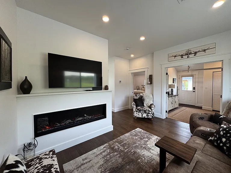 872 Lundeen Rd — Photo 6