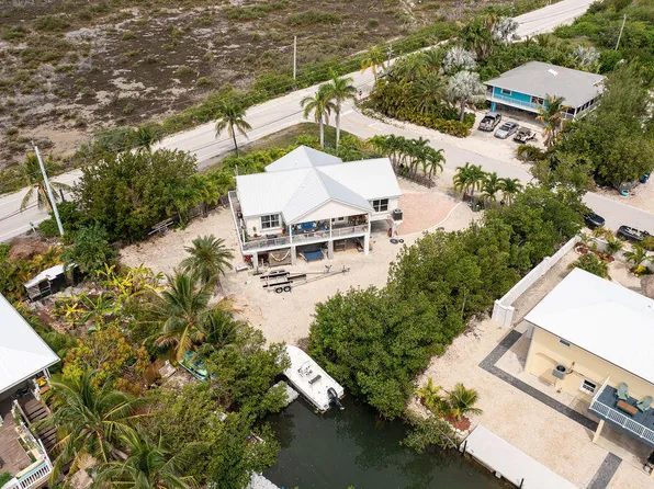 17206 Jamaica Ln, Sugarloaf Key, FL 33042