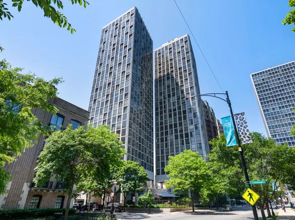 345 W Fullerton Pkwy APT 2001, Chicago, IL 60614