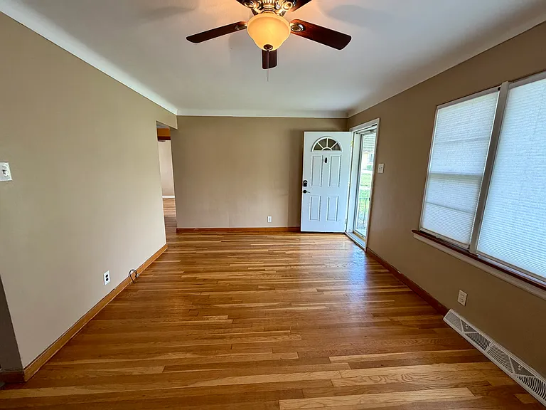 11 Rose Ct — Photo 3