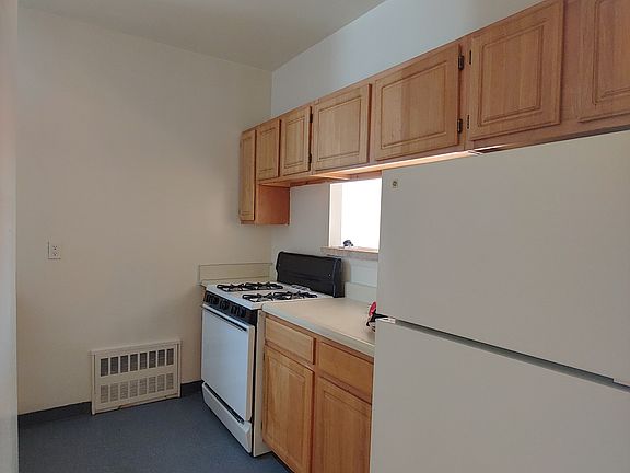 2nd image of 125 W 112th St APT 3A