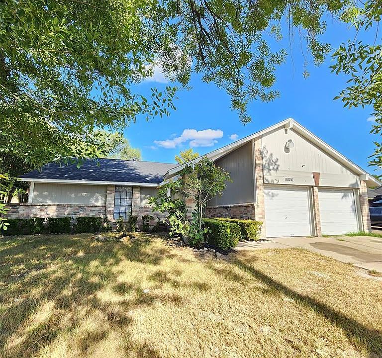 1st image of 8826 Lakeside Forest Dr