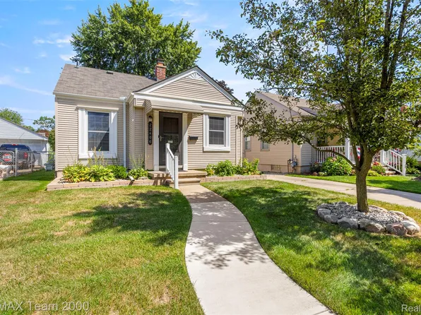 22406 Nowlin St, Dearborn, MI 48124
