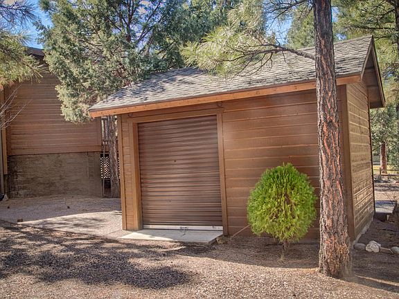 4th image of 440 N Retreat Dr