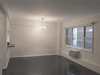 Rented by R New York