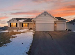3709 Prairie Falcon Pass, Beloit, WI 53511
