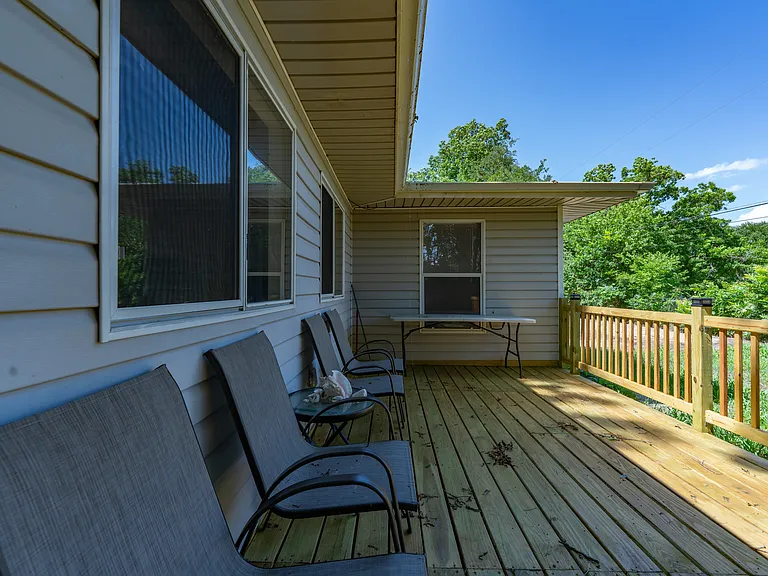 146 Park Dr — Photo 20