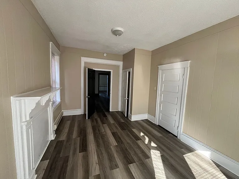409 S. Potomac Street — Photo 2